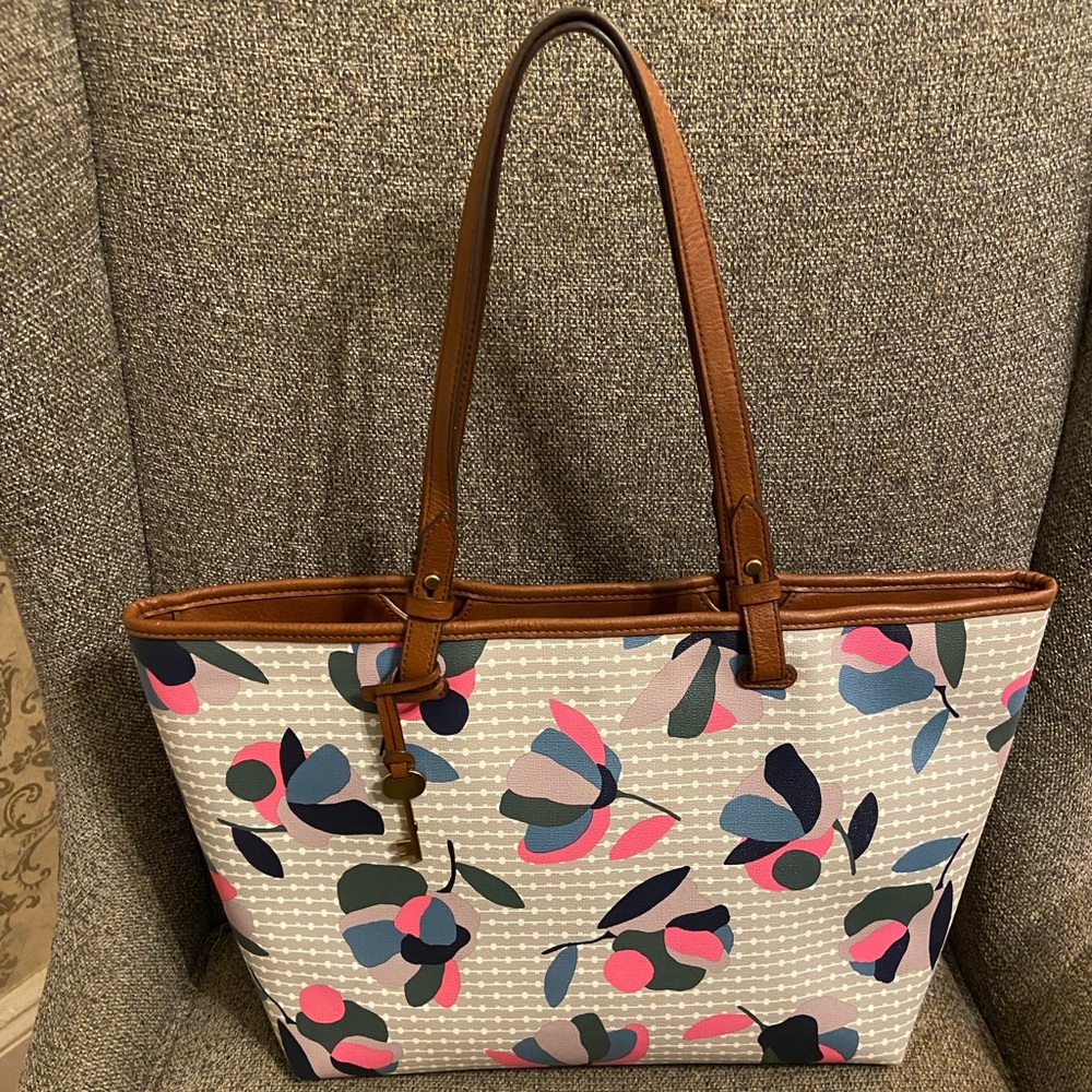 Fossil flower print tote bag